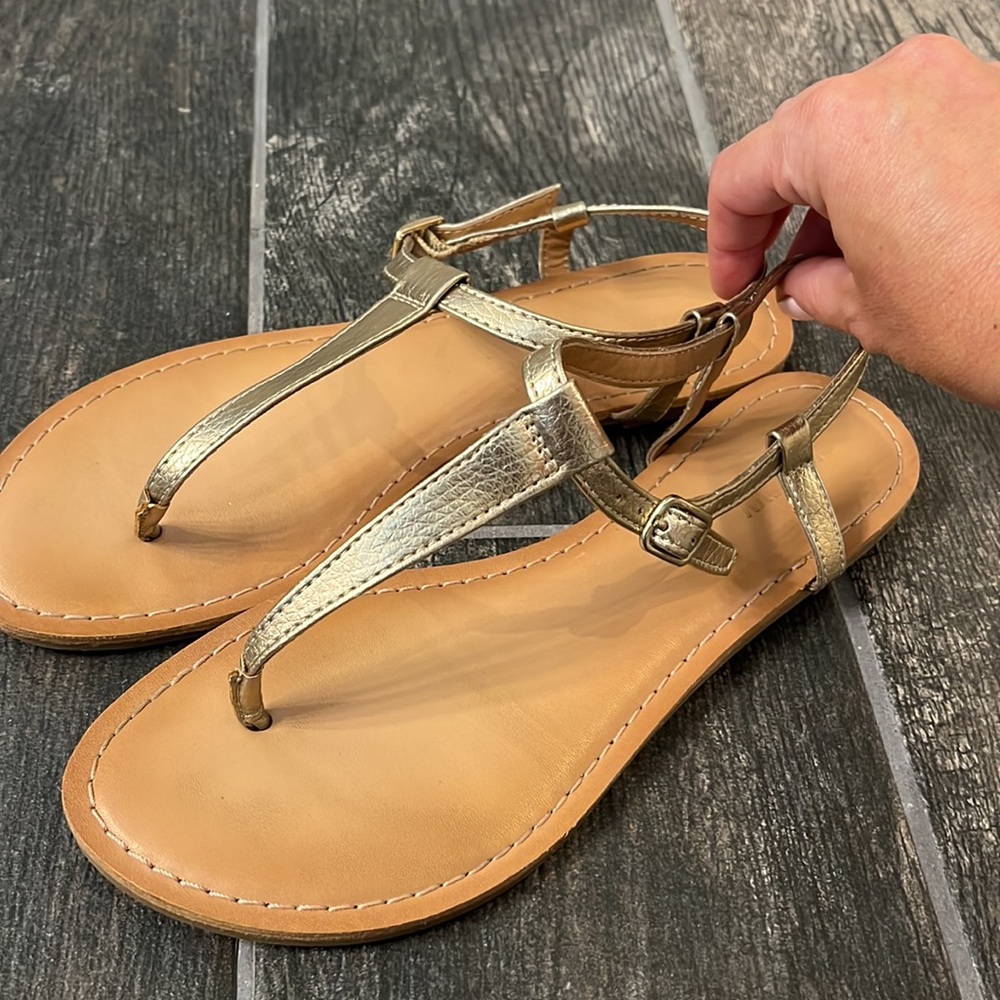 Like New! Old Navy thong sling back sandals